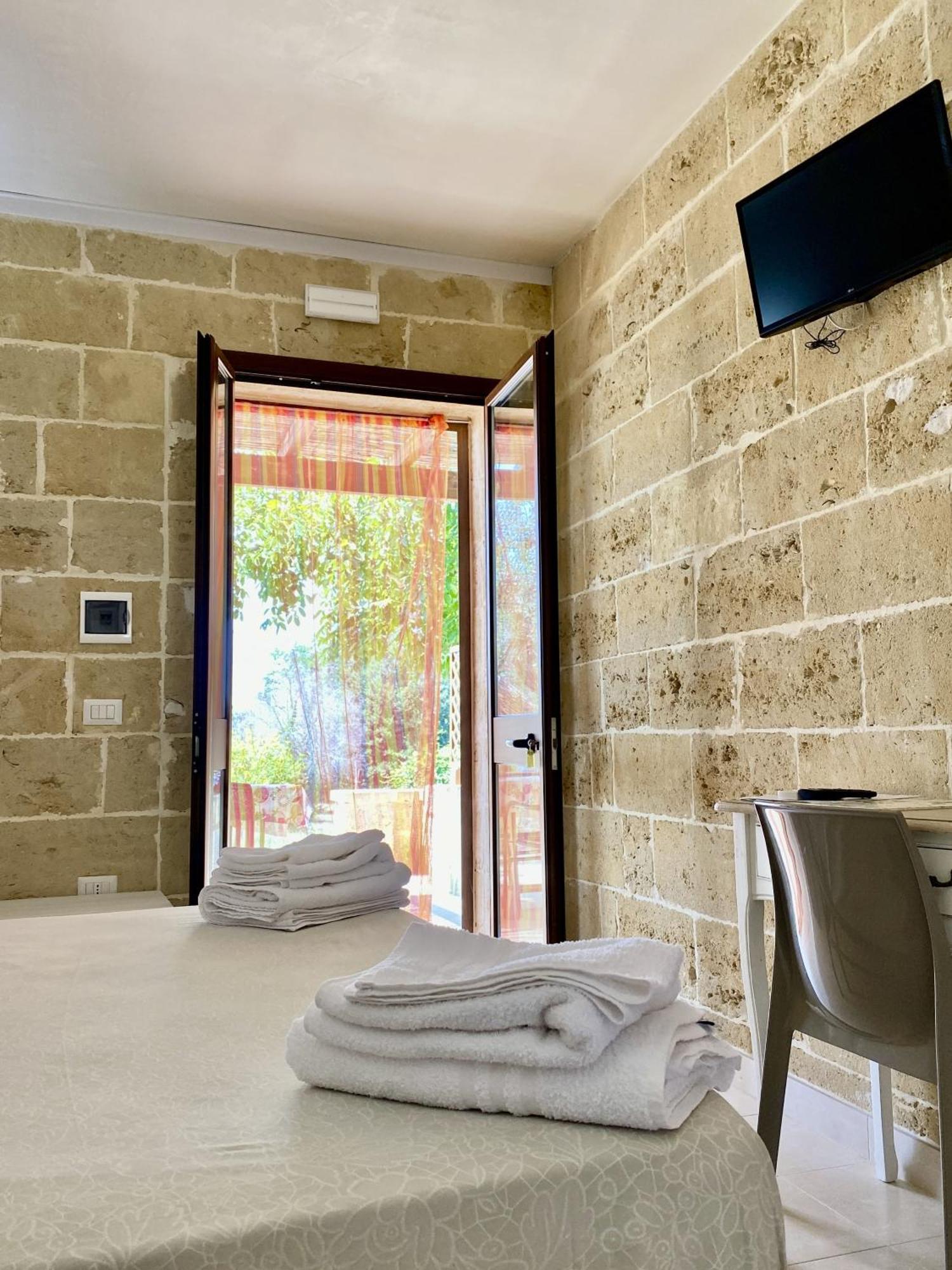 Le Stanze Di Ray - Salento Homes Borgagne Buitenkant foto